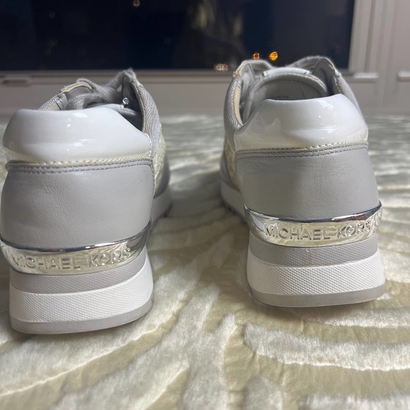 Michael Kors snickers grey size 8 M - Picture 4 of 10